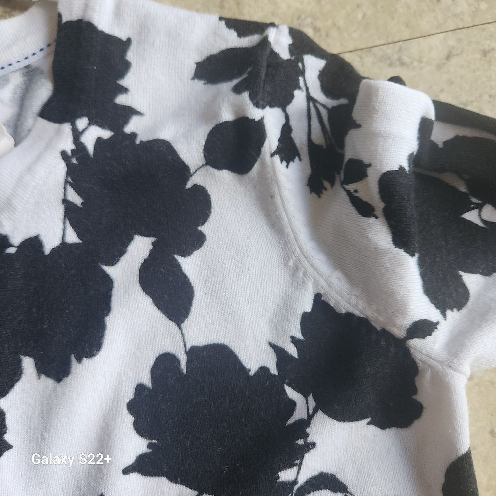 C23 White Stag sweater white w/black floral button up long sleeve mid length - Picture 8 of 10